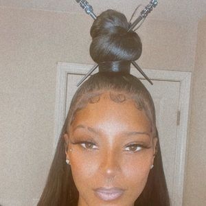 Meet your Posher, Nadj